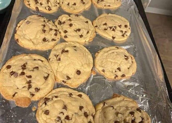 Home Made COOKIES WITH CHOCOLATE