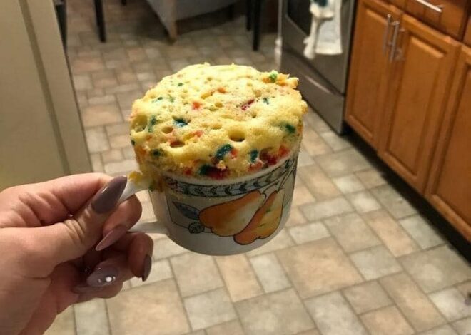 BANANA BREAD MUFFIN IN A MUG