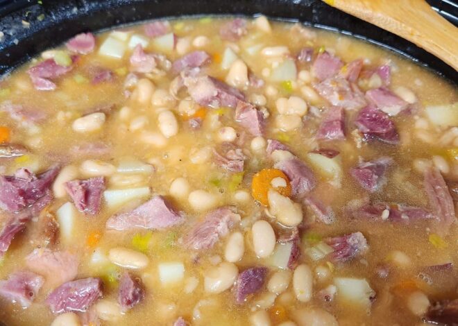 CROCKPOT NAVY BEAN AND HAM SOUP