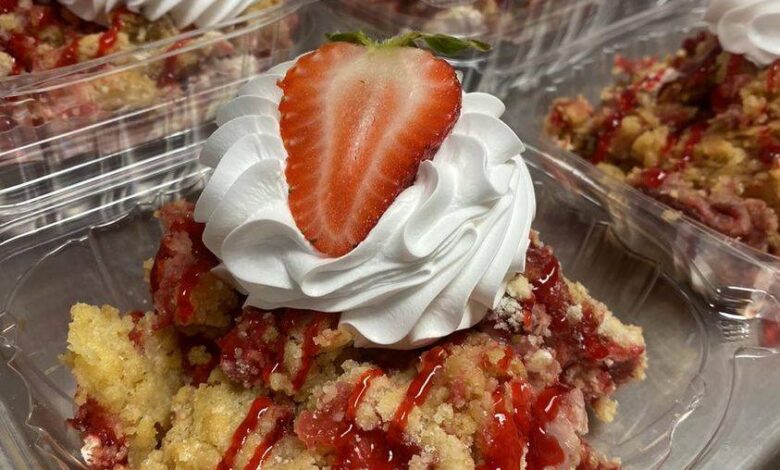 Home Made Strawberry Crisp