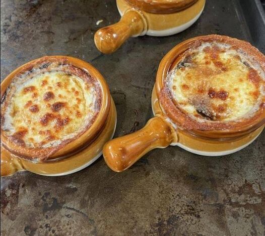 FRENCH ONION SOUP