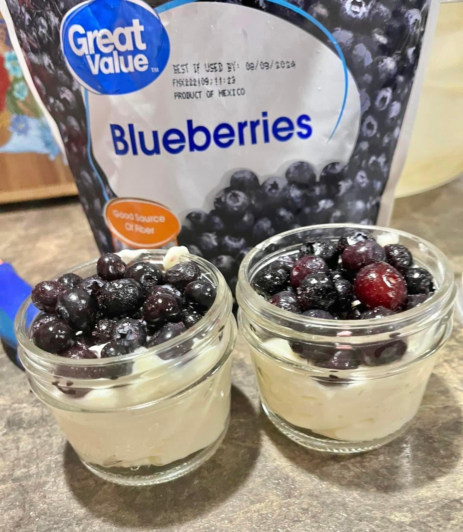 Blueberry cheesecake parfaits