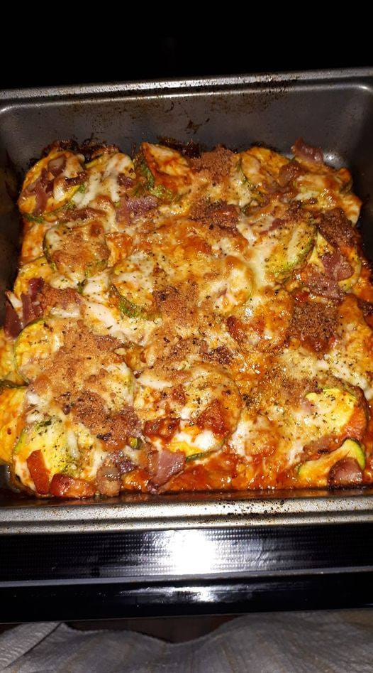 ZUCCHINI PIZZA CASSEROLE