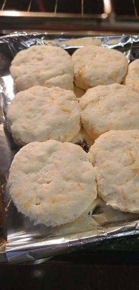 keto-cheddar-bay-biscuits